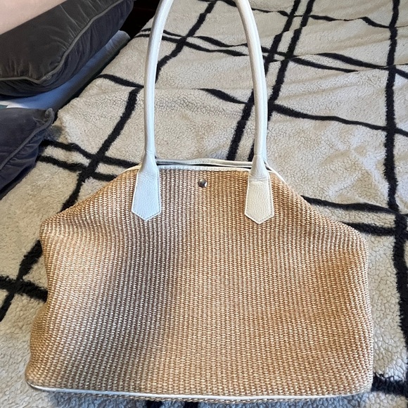 Mark & Graham Green and Cream Leather purse - Picture 8 of 10